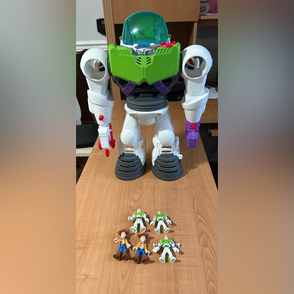 Imaginext Disney Toy Story 4 Buzz Lightyear robot large size with figures lot 7 - Picture 1 of 7